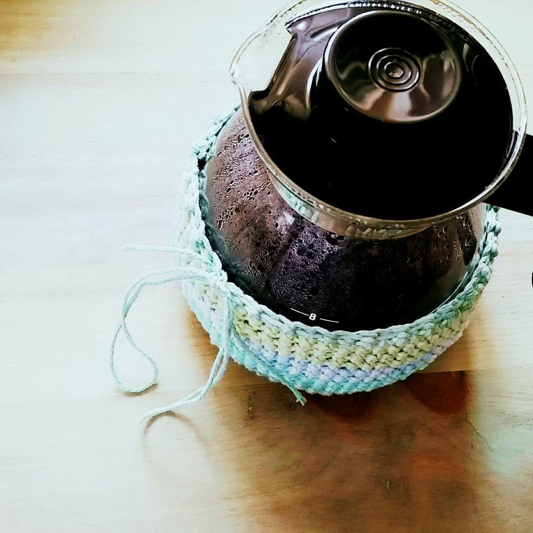 Crocheted Coffee Pot Cozy ⋆ Polka Dot Cottage