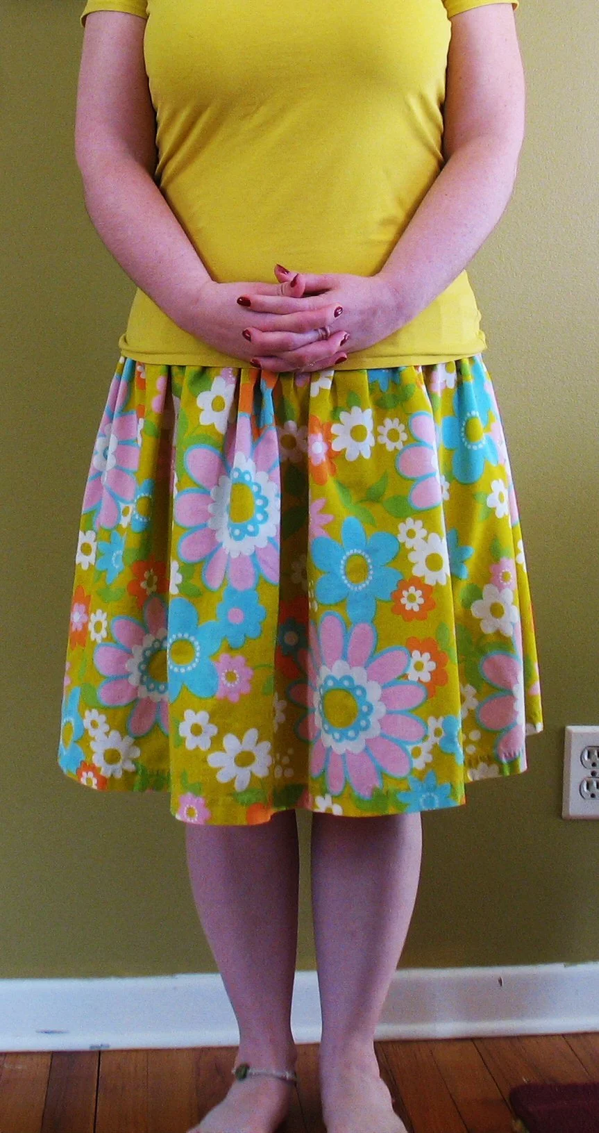 I like my skirts fast and cheap: a tutorial ⋆ Polka Dot Cottage