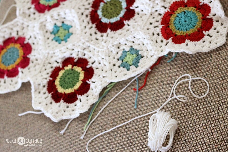 Mod Floral crochet blanket in progress, @lclarke522