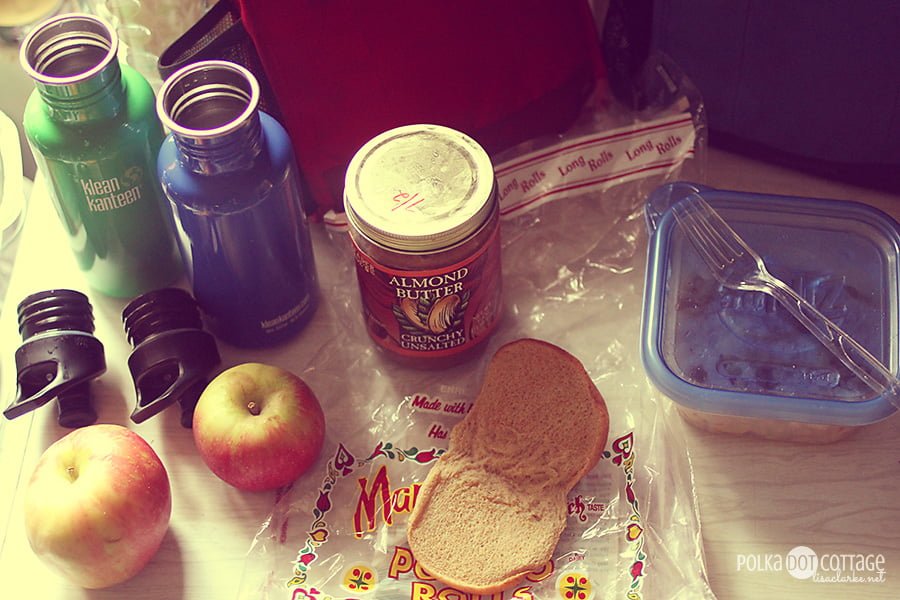 Lens Mama / Day 1: Routine - making lunches