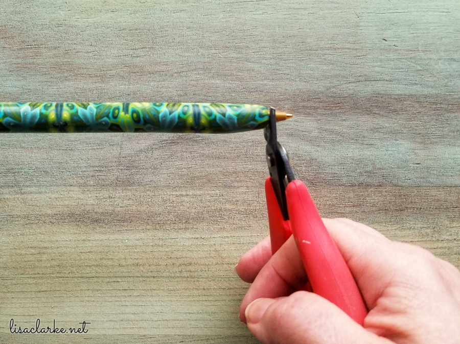 Replace the Ink in a Polymer Clay Pen: Take Out the Old Cartridge