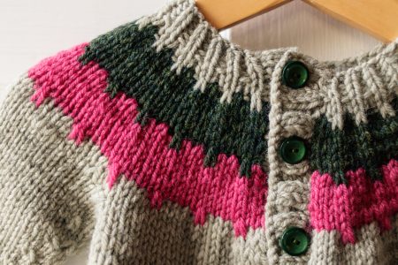 Cogwheel Baby Cardigan Knitting Pattern: Yoke close-up