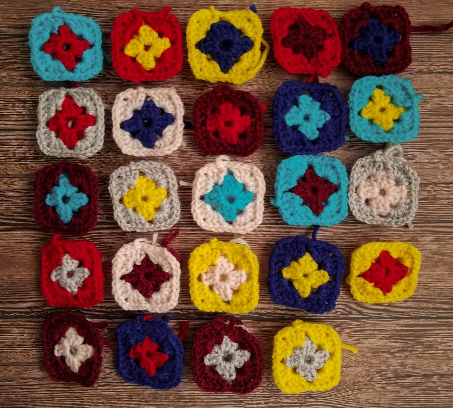 Granny Squares With Two Rounds