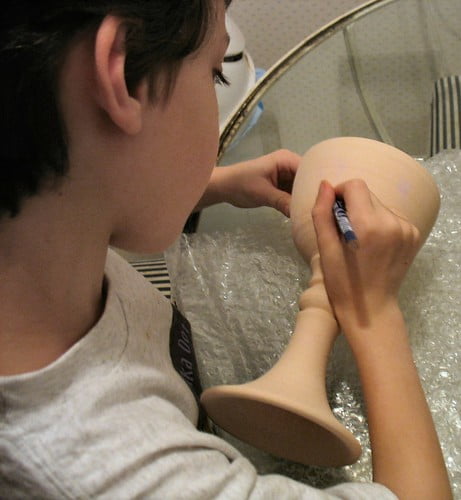 Decorating the ceramic cup